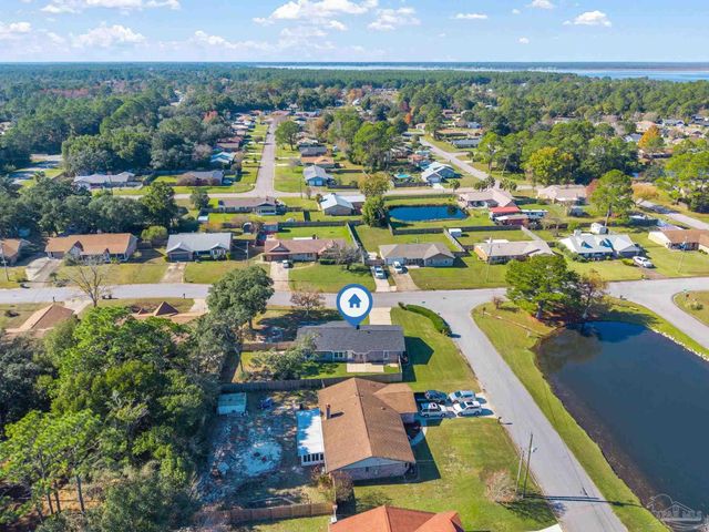 686 Seapine Cir, Pensacola, FL 32506