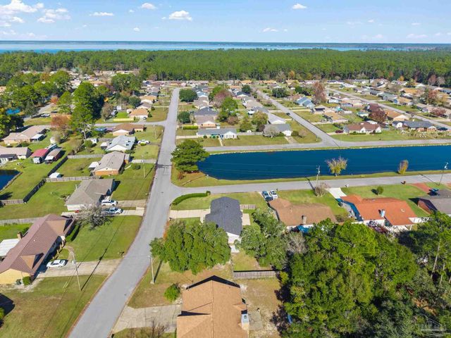 686 Seapine Cir, Pensacola, FL 32506