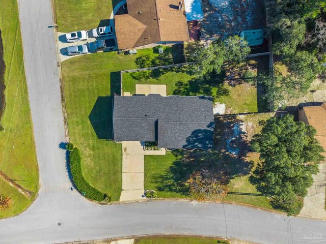 686 Seapine Cir, Pensacola, FL 32506