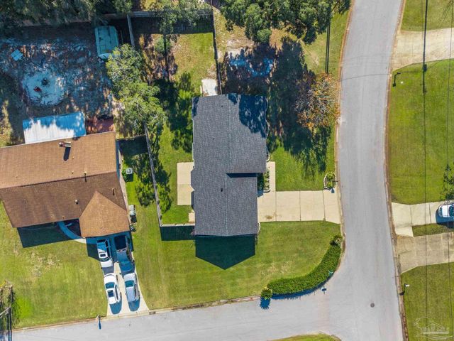 686 Seapine Cir, Pensacola, FL 32506