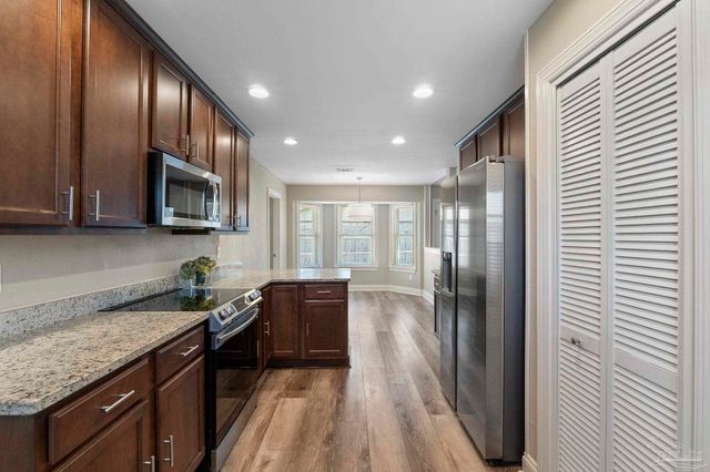 686 Seapine Cir, Pensacola, FL 32506