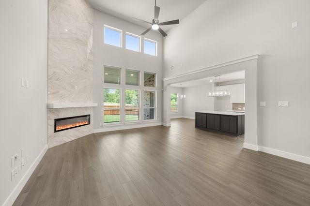 425 Newpark Boulevard, Desoto, TX 75115