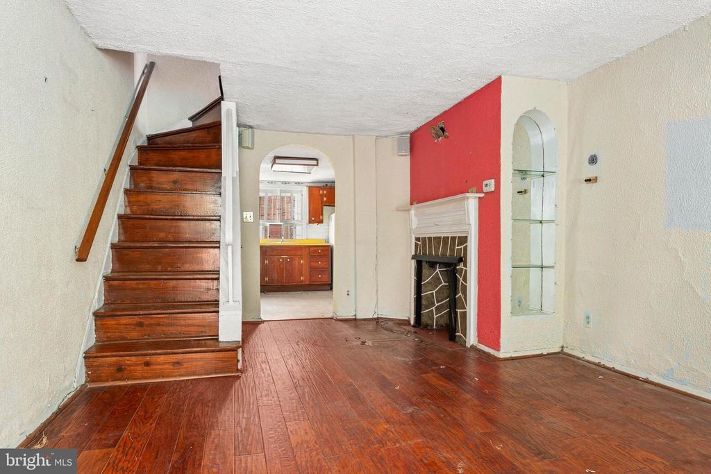 144 SHURS LN, Philadelphia, PA 19127