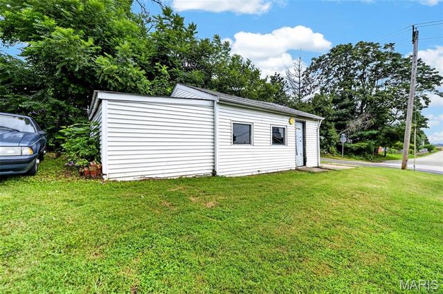 170 Reading Avenue, Maryland Heights, MO 63043