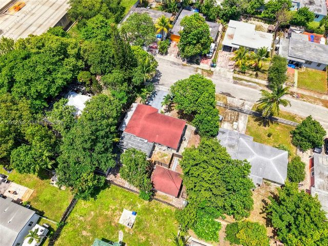 596 NW 109th Street 1, Miami, FL 33168