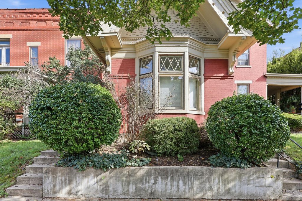 74 W 1st Avenue, Columbus, OH 43201