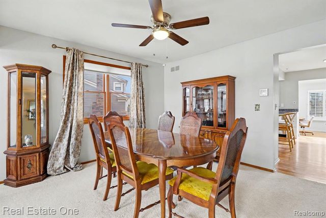 22677 Shadowglen Drive, Farmington Hills, MI 48335