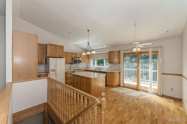 5 Provence Drive, Lake St Louis, MO 63367