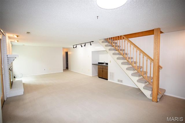 5 Provence Drive, Lake St Louis, MO 63367