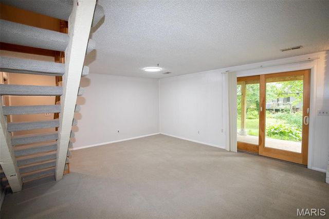 5 Provence Drive, Lake St Louis, MO 63367