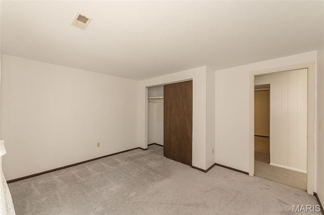5 Provence Drive, Lake St Louis, MO 63367