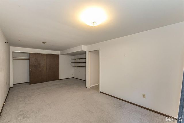 5 Provence Drive, Lake St Louis, MO 63367