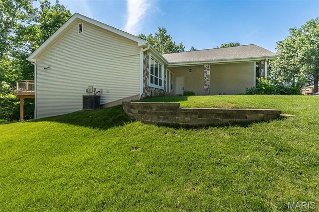 5 Provence Drive, Lake St Louis, MO 63367