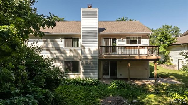 5 Provence Drive, Lake St Louis, MO 63367