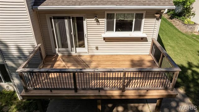 5 Provence Drive, Lake St Louis, MO 63367