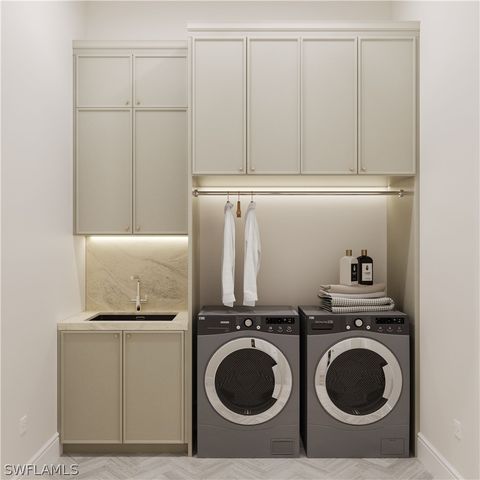 335 Burning Tree DR, Naples, FL 34105