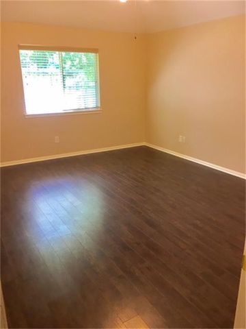 203 Fairwind Trail Drive, Conroe, TX 77385