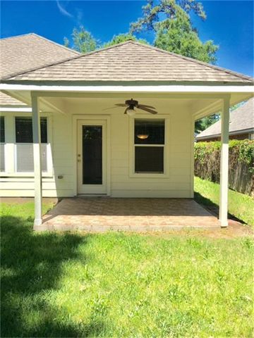 203 Fairwind Trail Drive, Conroe, TX 77385