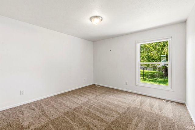 23075 Allerton Drive, South Bend, IN 46628