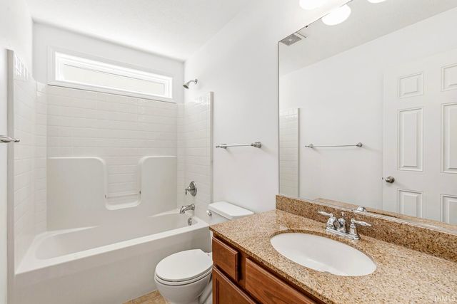 23075 Allerton Drive, South Bend, IN 46628