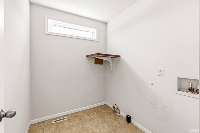 23075 Allerton Drive, South Bend, IN 46628