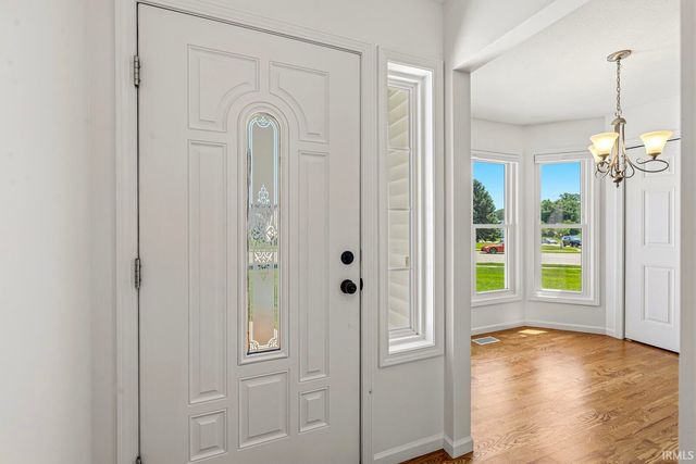 23075 Allerton Drive, South Bend, IN 46628