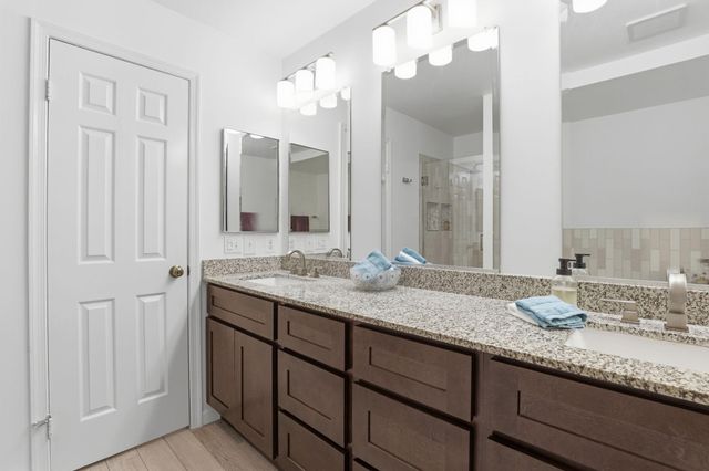 10126 TURNBERRY PL, Oakton, VA 22124