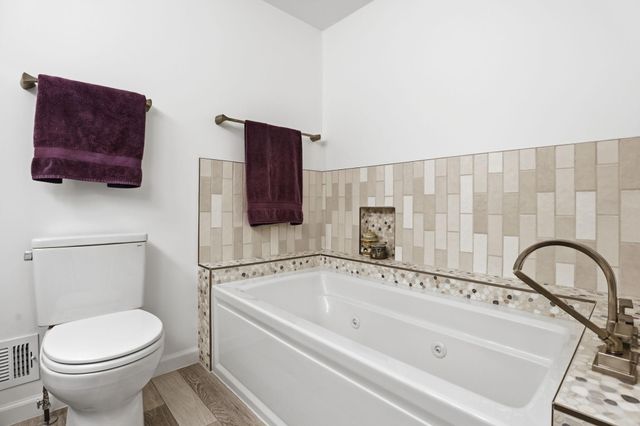 10126 TURNBERRY PL, Oakton, VA 22124