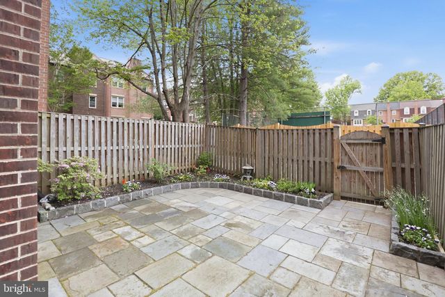 10126 TURNBERRY PL, Oakton, VA 22124