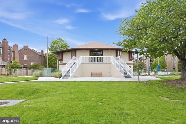 10126 TURNBERRY PL, Oakton, VA 22124