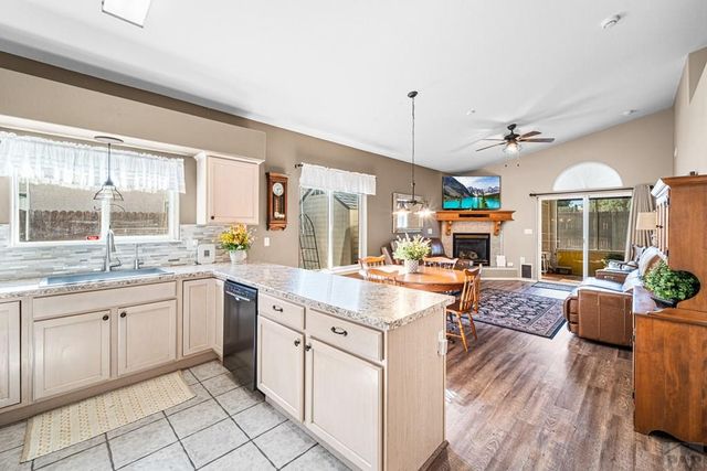 4724 Applecrest Dr., Pueblo, CO 81005