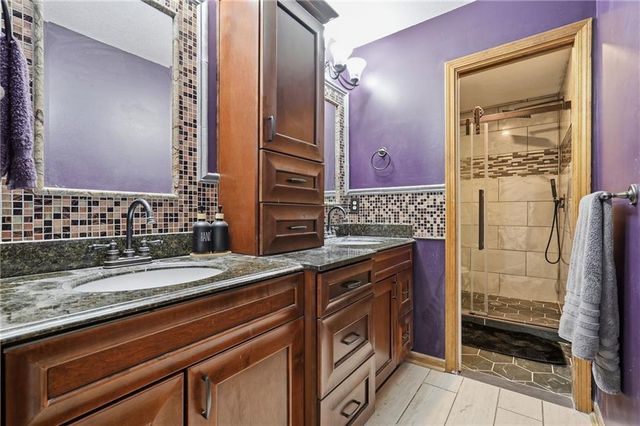 1505 NE 102nd Street, Kansas City, MO 64155