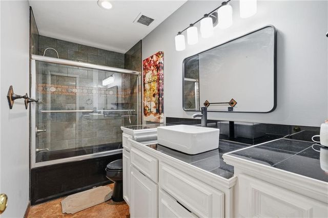 1505 NE 102nd Street, Kansas City, MO 64155