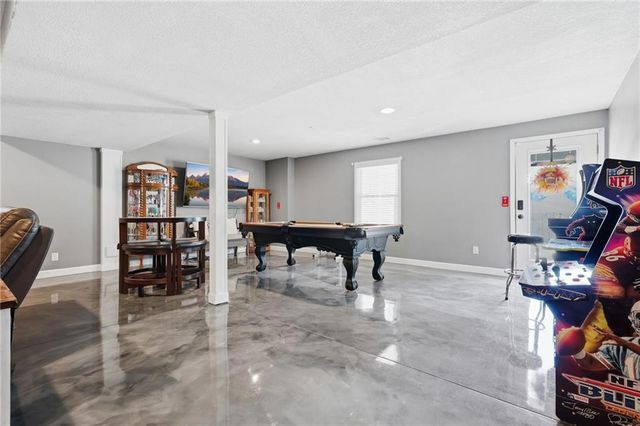 1505 NE 102nd Street, Kansas City, MO 64155