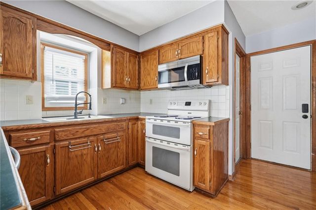 1505 NE 102nd Street, Kansas City, MO 64155