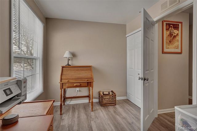 2627 Thornbrier Court 3D, Lake Orion, MI 48430