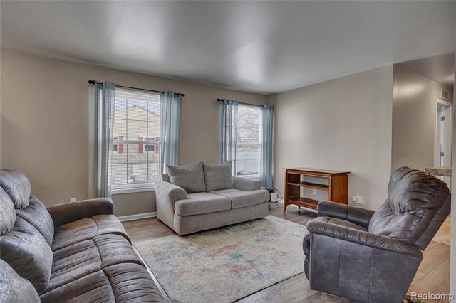 2627 Thornbrier Court 3D, Lake Orion, MI 48430