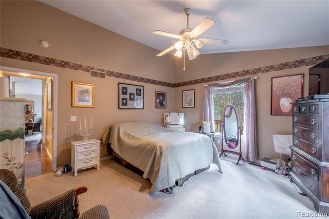 1023 Old Leake Court, Holly, MI 48442