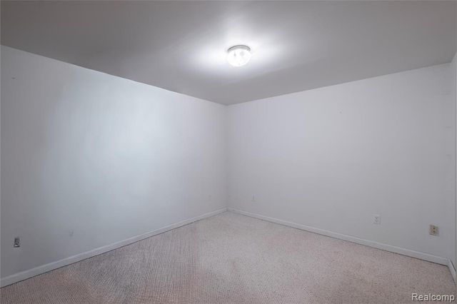 1023 Old Leake Court, Holly, MI 48442