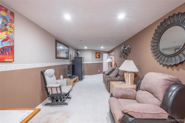 1023 Old Leake Court, Holly, MI 48442