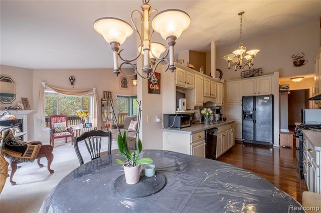 1023 Old Leake Court, Holly, MI 48442