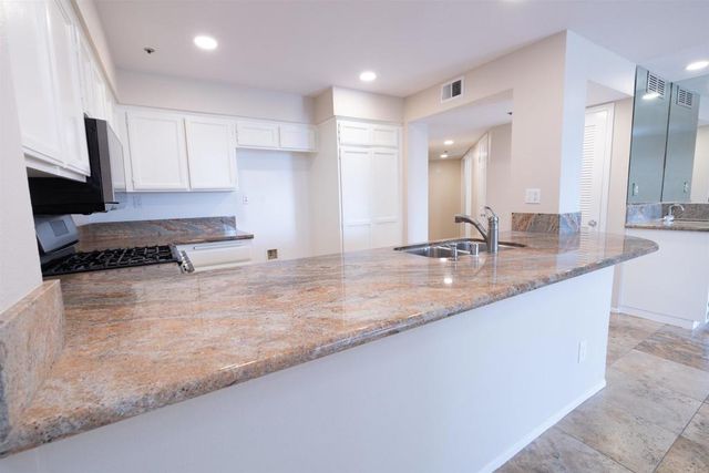 400 N Pacific St 111, Oceanside, CA 92054