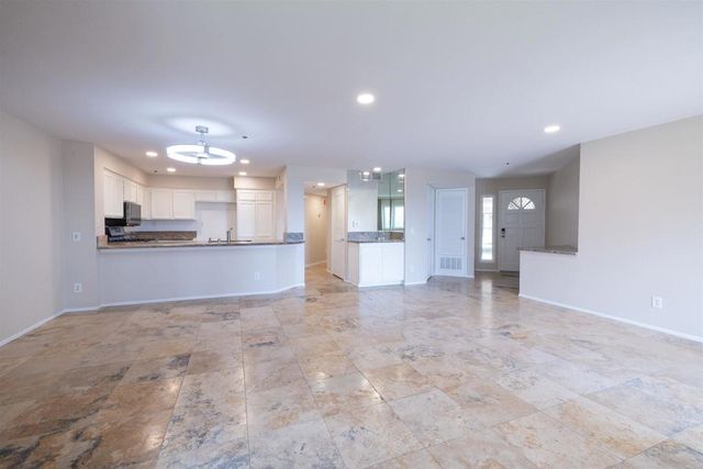 400 N Pacific St 111, Oceanside, CA 92054