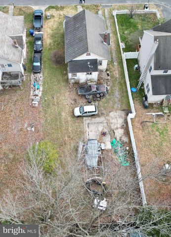 11 ERRICKSON AVE, Moorestown, NJ 08057