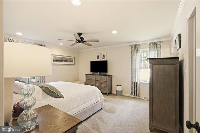 24 BENTLEY SMT, Lancaster, PA 17603