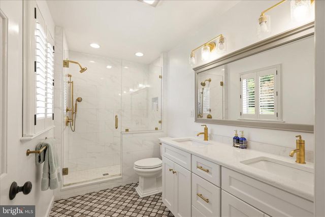 24 BENTLEY SMT, Lancaster, PA 17603