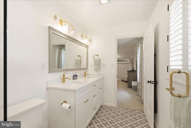 24 BENTLEY SMT, Lancaster, PA 17603