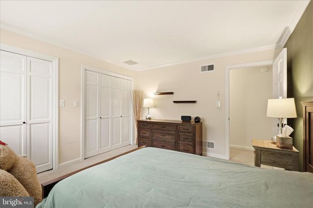 24 BENTLEY SMT, Lancaster, PA 17603