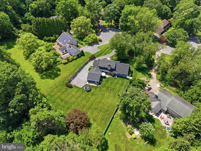 24 BENTLEY SMT, Lancaster, PA 17603