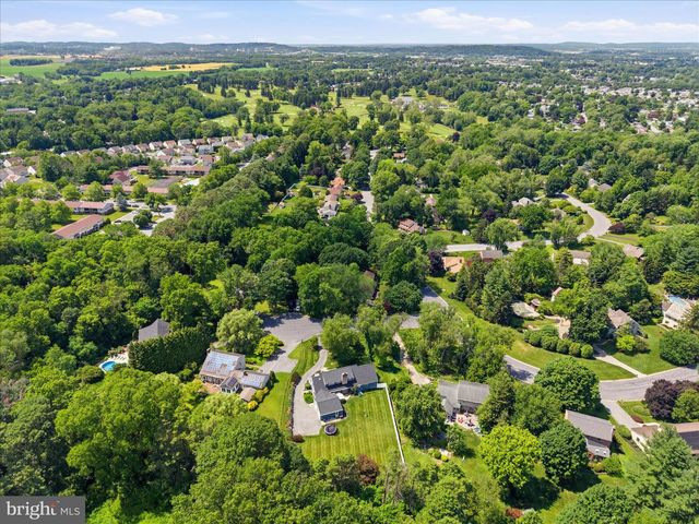 24 BENTLEY SMT, Lancaster, PA 17603